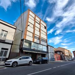 Édifice à Urbanización escarabote 67. Edificio para restarurar con impresionantes vistas a la ría