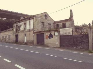Business premise in Viaducto de portas 3. Se vende local de hosteleria y casa para restaurar