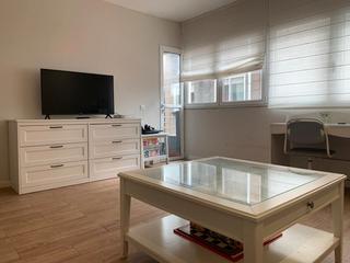 Pis a Cambados. Noval inmobiliaria vende amplio piso en el centro de cambados