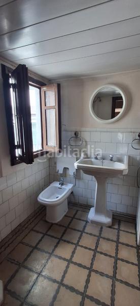 Foto 6a0dc219-beb1-42ff-8ab1-81ad53d1f684. Casa en rúa principal 5 asa con garaje para reformar en calle principal en Boiro