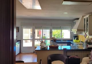 Maison à Rúa pardo bazán 21. Oportunidad  casa en el centro de cambados