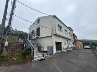 Casa a Calle espiñeira 23. Casa  con dos viviendas y terreno en el centro