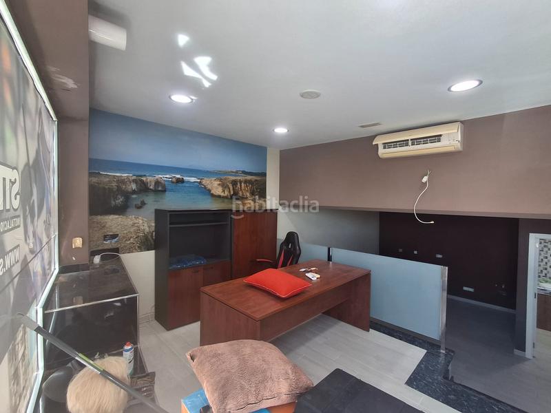 Foto 48b876ba-c5a4-4e9e-802c-63eed771b87a. Affitto locale commerciale in avenida da constitución 49 in Boiro