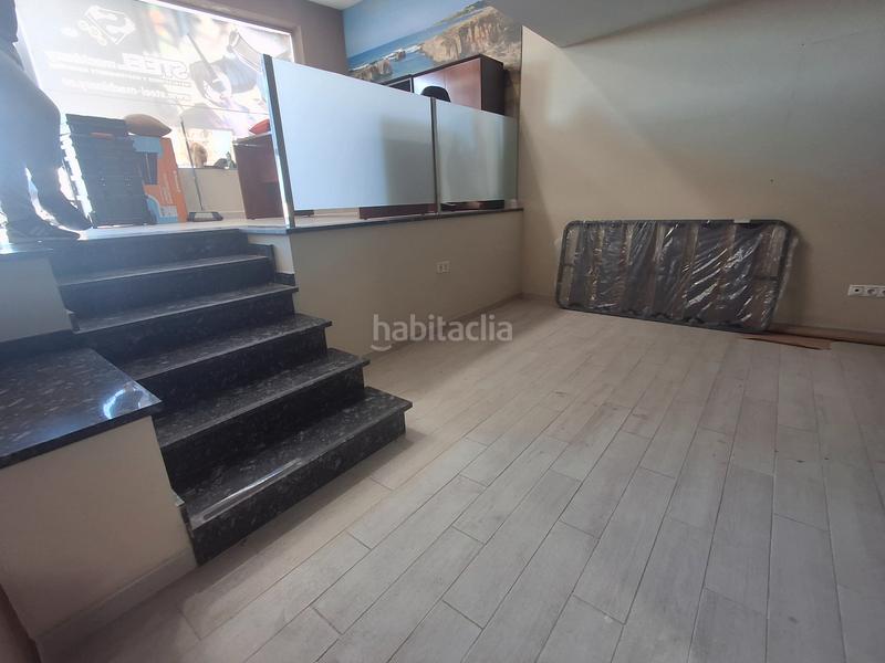 Foto 6b522ac2-c914-4c84-9a53-c2f4266bbf7a. Affitto locale commerciale in avenida da constitución 49 in Boiro