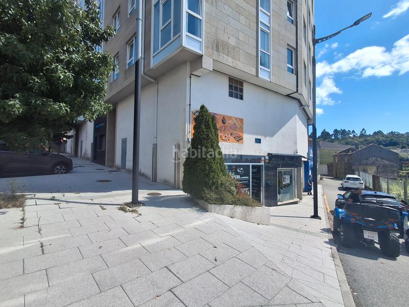 Foto c7ebf6a5-bb52-4373-b2ee-08ec7527ee0f. Affitto locale commerciale in avenida da constitución 49 in Boiro