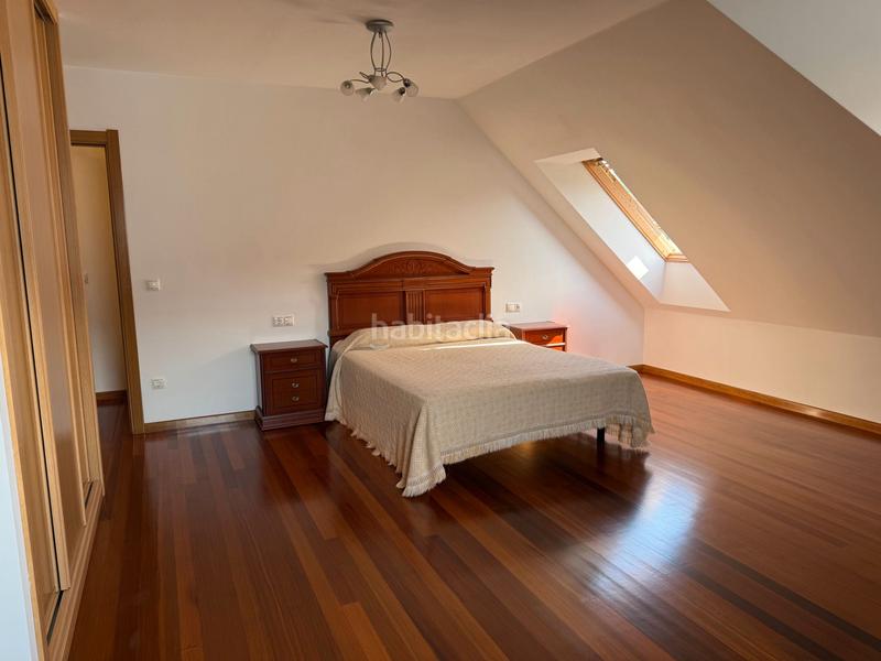 Foto 5d82c589-0128-4bf3-b34d-9b5327df4f2e. Àtic amb calefacció a O Milladoiro Ames