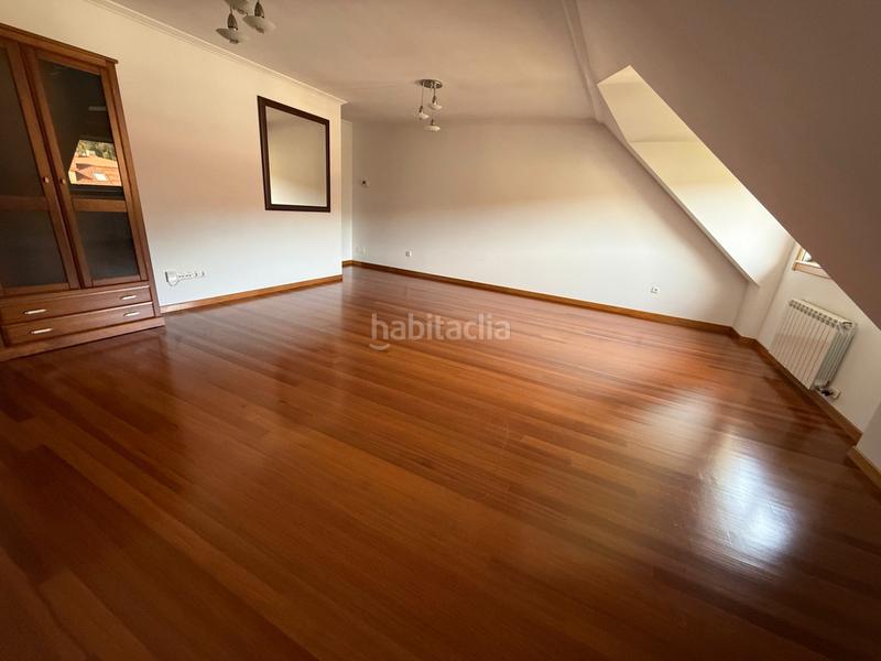 Foto fd4b4543-c5f3-4ba2-a90f-5d3f26e3691c. Àtic amb calefacció a O Milladoiro Ames