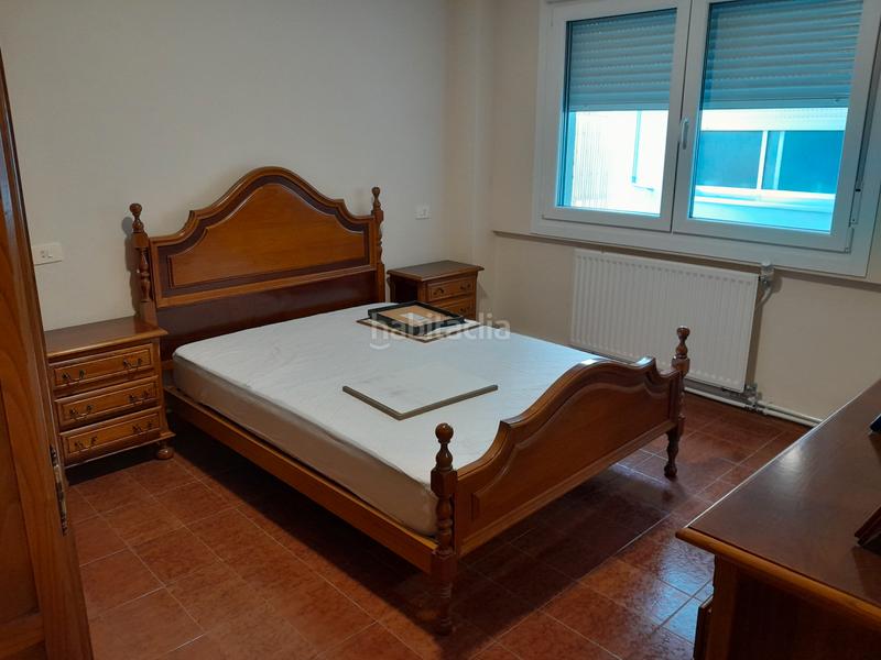 Foto 3c2c8750-a7ce-4f83-830c-139fd1fcdf07. Alquiler piso amplio piso de alquiler anual en el centro .!!! en Cambados