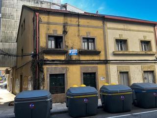 Casa adosada en Vilagarcía. Casa para rehabilitar en el centro de vilagarcía de arousa