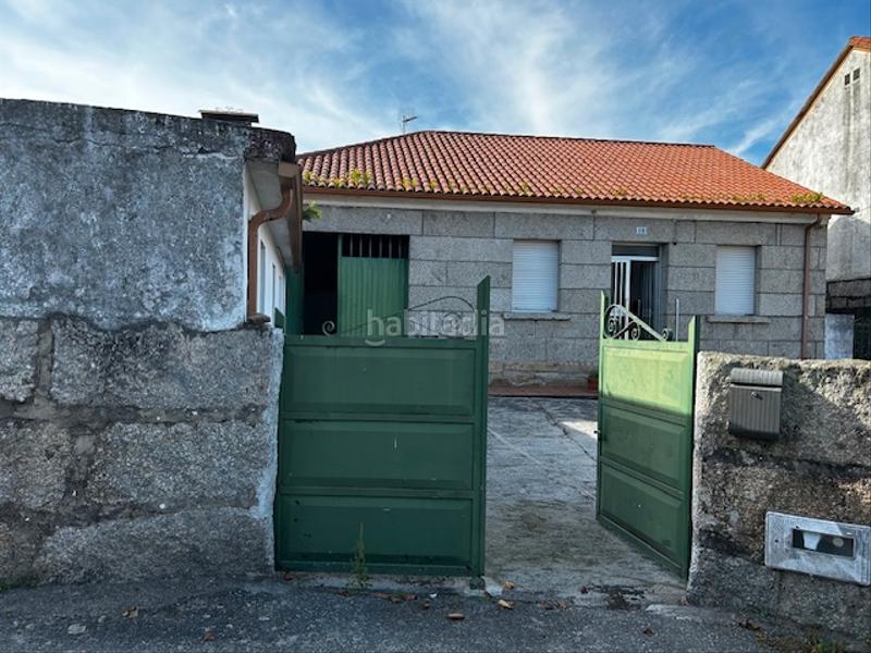 Foto cdb40009-5ae1-4085-973d-e488629dd6b5. House with parking in Vilanova de Arousa