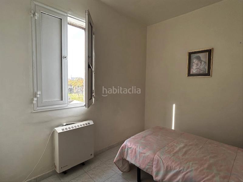 Foto da2de610-6666-4e74-99fe-ca1bc873dd5c. House with parking in Vilanova de Arousa