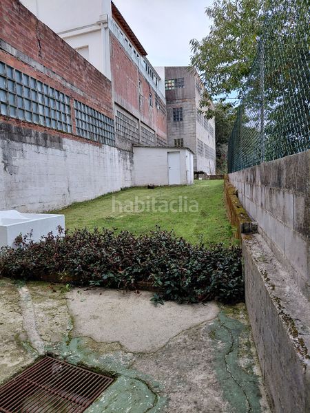 Foto 64b111ac-a058-4a96-a9c1-eef6b7bc32b2. Edifici a Grove (O)