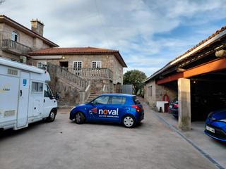 Chalet  Lugar cuiña. Chalet de piedra estilo casa solariega