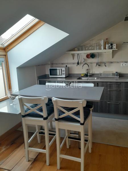 Foto 9a8ab68a-3dac-43b4-b78a-f2aa1abc3eea. Lloguer àtic amb calefacció aparcament a Cambados