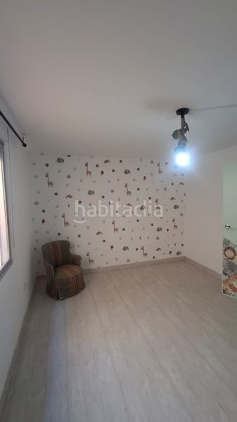 Foto a40c33c8-c228-404d-b9b2-e05cb4d6fdee. Xalet amb xemeneia aparcament a Oleiros Ribeira