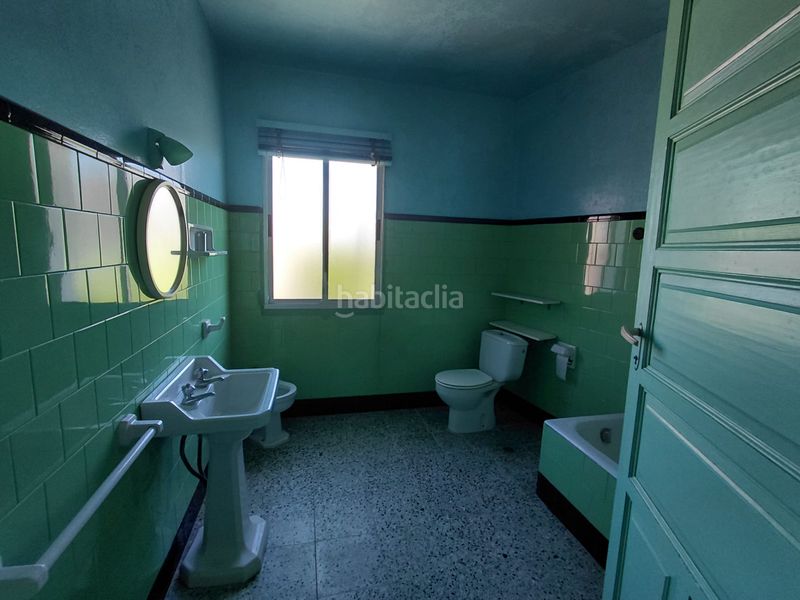 Foto 3a4b0077-54e2-44f4-a245-5628803ea5ec. Casa adossada amb calefacció a Grove (O)