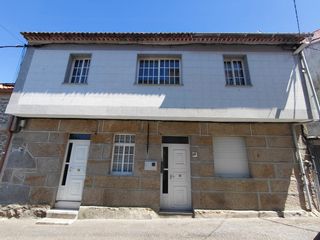 Casa adossada  Rúa con do gato. Casa adosada en venta en calle con do gato