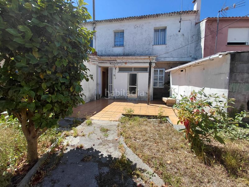 Foto 8c7579ad-4006-443d-8533-f2eea42694db. Casa adossada amb calefacció a Grove (O)