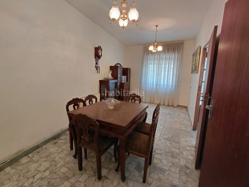 Foto b330da64-cee3-428d-b8ef-e462bdaf0a2d. Casa adossada amb calefacció a Grove (O)