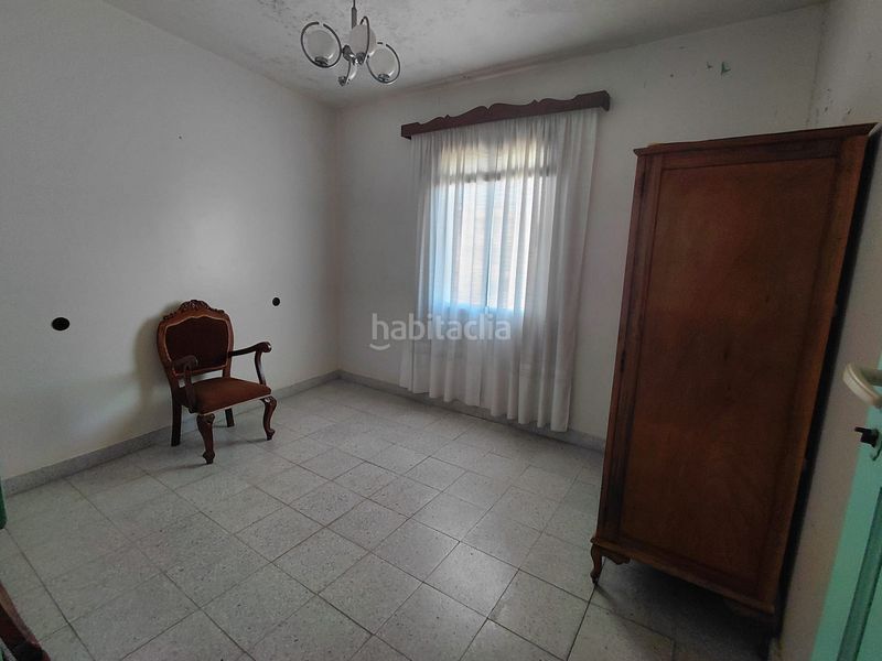 Foto cec41041-483c-48da-8122-5dab4b516fc1. Casa adossada amb calefacció a Grove (O)