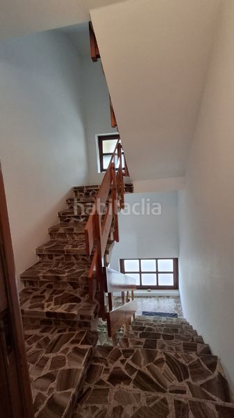 Foto 0a234f6f-6dff-4073-a5df-bba02c483a2f. Edifici a urbanización escarabote 154 a Boiro