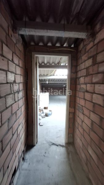Foto 699ec629-b634-4654-ae84-6c6c74f557e1. Edifici a urbanización escarabote 154 a Boiro