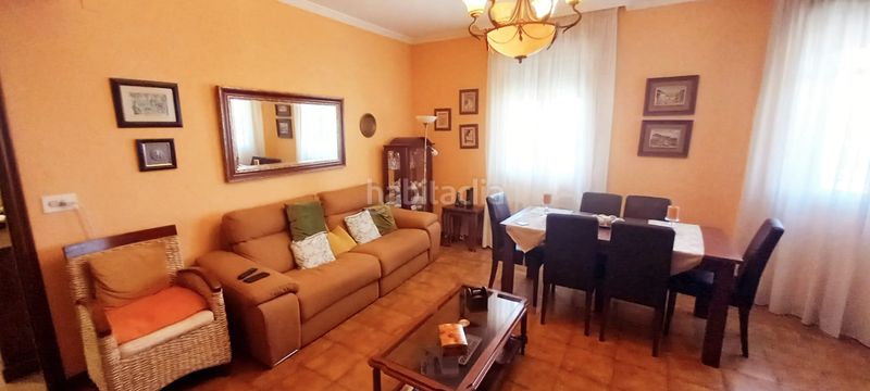 Foto 3eed82a0-cfc3-4000-8d05-ea245f7fa2c6. Casa amb xemeneia calefacció a Cornazo Vilagarcía de Arousa