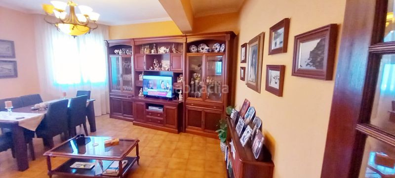 Foto 709df234-1054-4559-bc36-d3279bfdbe4e. Casa amb xemeneia calefacció a Cornazo Vilagarcía de Arousa