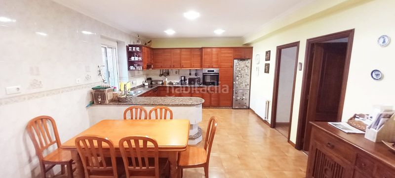 Foto a6e248bb-4b77-47e3-97ff-fdf3caa01482. Casa amb xemeneia calefacció a Cornazo Vilagarcía de Arousa