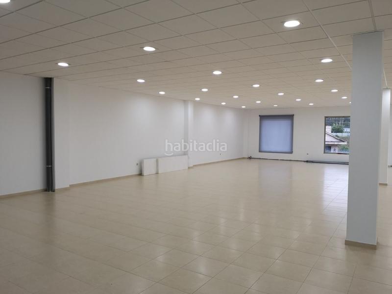 Foto cdec6b22-991f-4f8f-bb49-45a4330452b1. Alquiler local comercial en avenida cambados 69 en Meis
