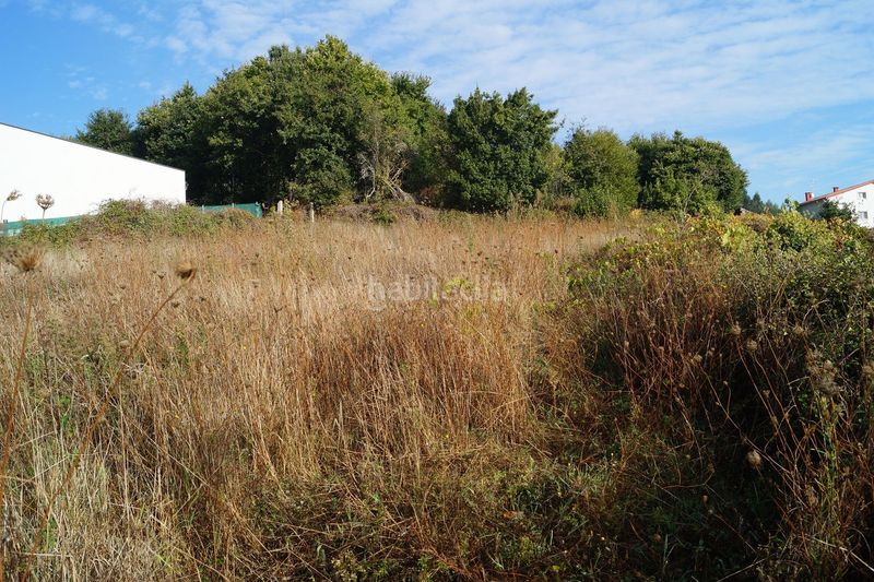 Foto ec2203de-bfa3-47c3-9041-e3f78f2c70c1. Terreny residencial a lugar covo 12 a Boiro