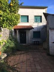 Maison à Pontecesures. Casa con patio en puentecesures