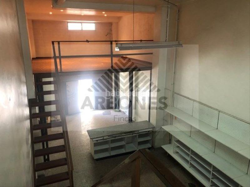 Foto eaa37c60-a5f6-4f47-aba6-a12dabd57bf8. Location local commercial dans O Castro Vigo