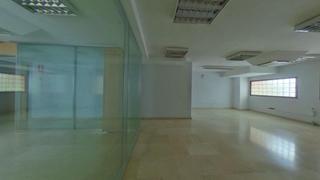 Office space in Avenida das camelias 101