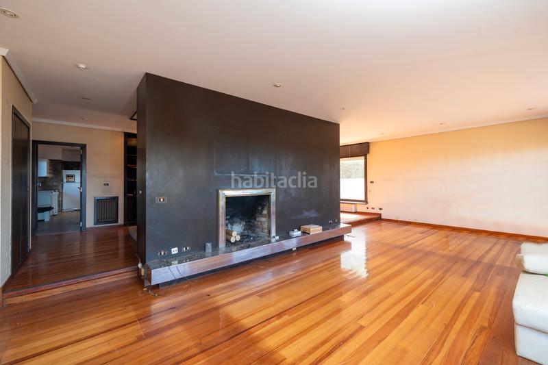 Foto 9927a10f-36b1-463e-8926-05b3b370c8b3. Chalet avec cheminée chauffage parking piscine dans Vigo