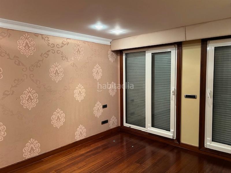 Foto 928c514b-faa8-46b6-b4fc-d704e4dbd0cc. Location appartement dans praza francisco fernández del riego s/n dans Vigo