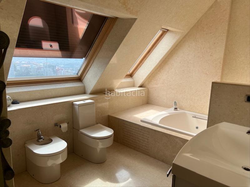 Foto eb4fa1ad-7c70-49ca-ae57-6a448a984502. Location appartement dans praza francisco fernández del riego s/n dans Vigo