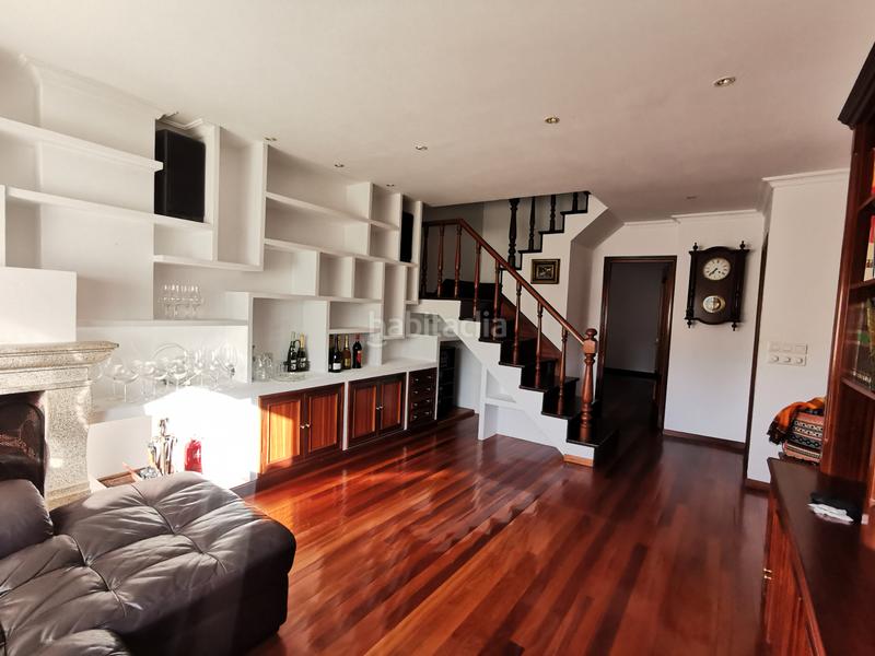 Foto 658cb1bd-3090-4cb0-b73c-50623945a500. Location duplex avec cheminée chauffage parking dans Vigo