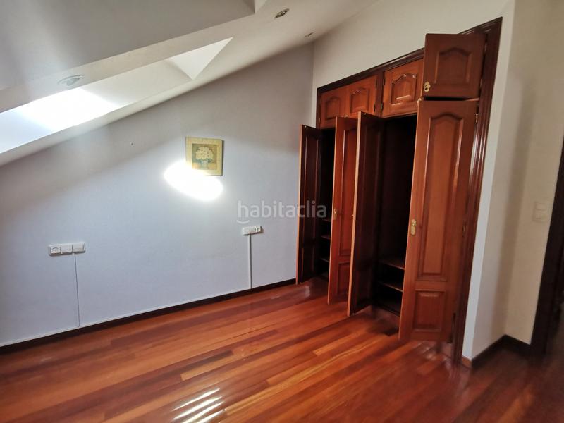 Foto d6712cb8-5a15-4f94-a9ea-3cf1482c0375. Location duplex avec cheminée chauffage parking dans Vigo