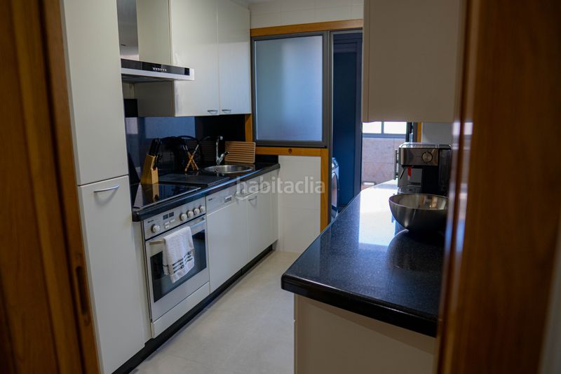 Foto 5ac59346-37e1-47fc-adb7-58997ceb1560. Apartamento en rúa do cabodeiro 3 en Illa de Arousa (A)