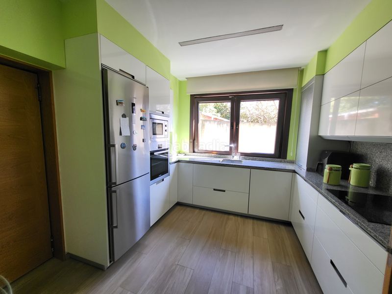 Foto 264a298e-5dbe-4a52-9a58-d4f59933bc64. Chalet en Valadares - Beade Vigo