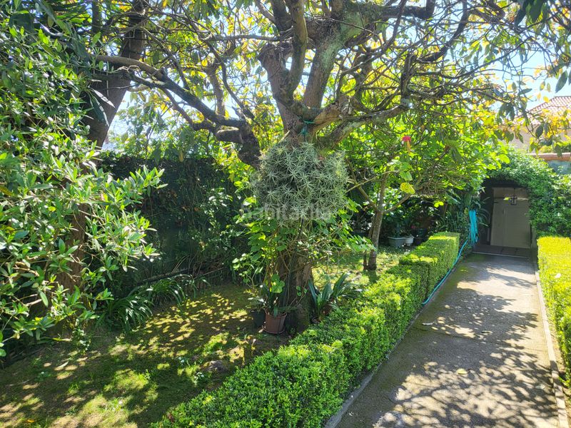 Foto 5565cafe-00a0-431f-8f5e-9a462f267bd6. Casa en Alcabre Vigo