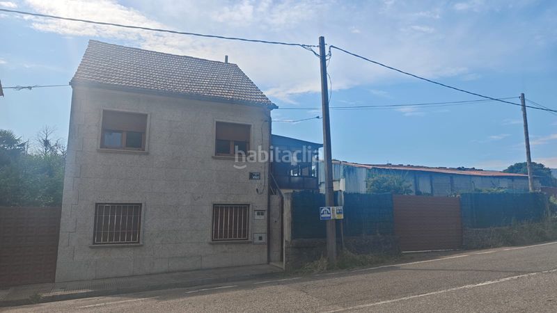 Foto f8c07910-46b9-45df-bcb7-b57945ac2781. Casa amb calefacció aparcament a Redondela