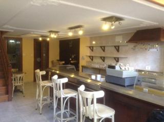 Locale commerciale in Avelino gonzalez mallada 22. En el barrio del coto.