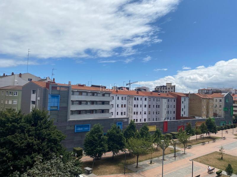 Foto cdd91873-5dd7-4d09-8c99-f17132fdab92. Piso en teodoro cuesta 12 piso en Laviada Gijón