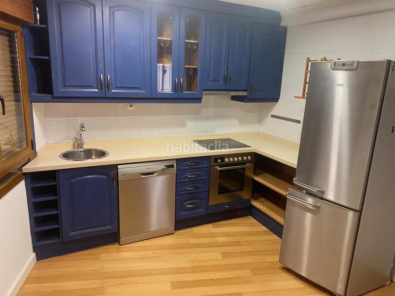 Foto 556a32a6-9cc9-425f-8639-38998fd7a516. Piso en joaquin alonso bonet 2 piso en Centro Gijón