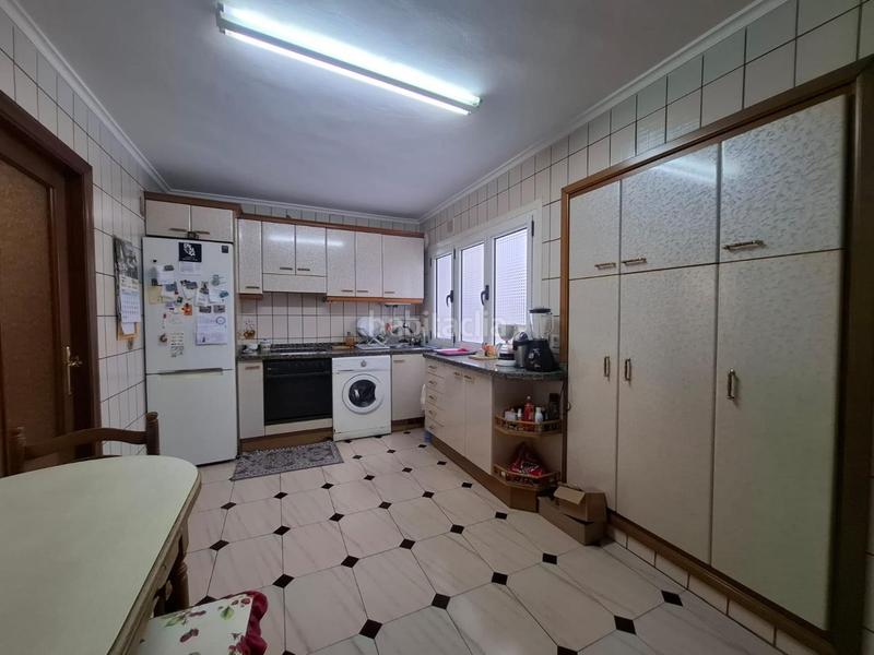 Foto 90ae5b4a-6342-4c62-a01a-346bd049368b. Etagenwohnung mit heizung in La Arena Gijón