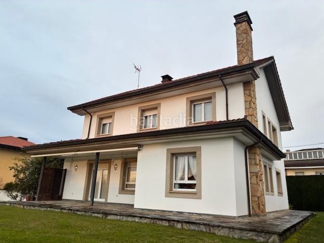 Foto 5f2a6239-972a-455e-8676-c38accb34a46. Chalet in de los jazmines 368 in Somió Gijón