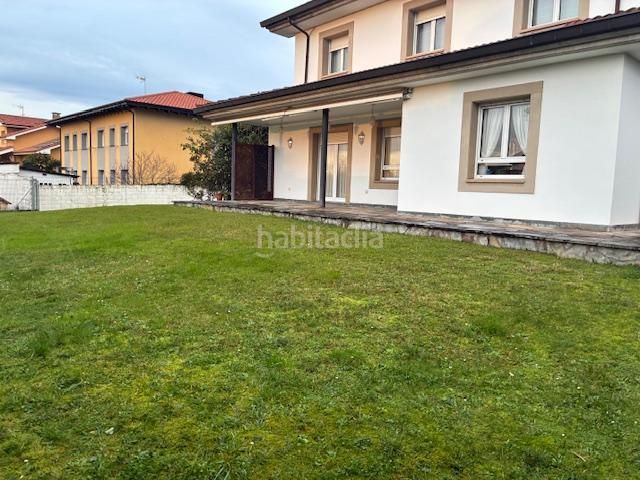 Foto b3c2c168-c2ec-4845-8eed-dbf73ba114e5. Chalet in de los jazmines 368 in Somió Gijón