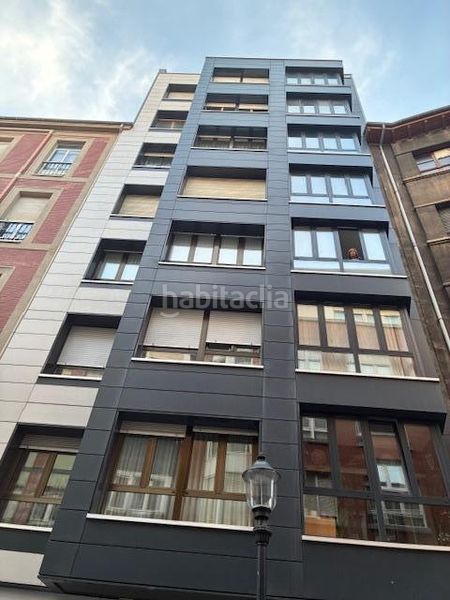 Foto 40942b4b-b5e6-48d6-9ca2-b2e057ea9194. Flat with heating in Centro Gijón